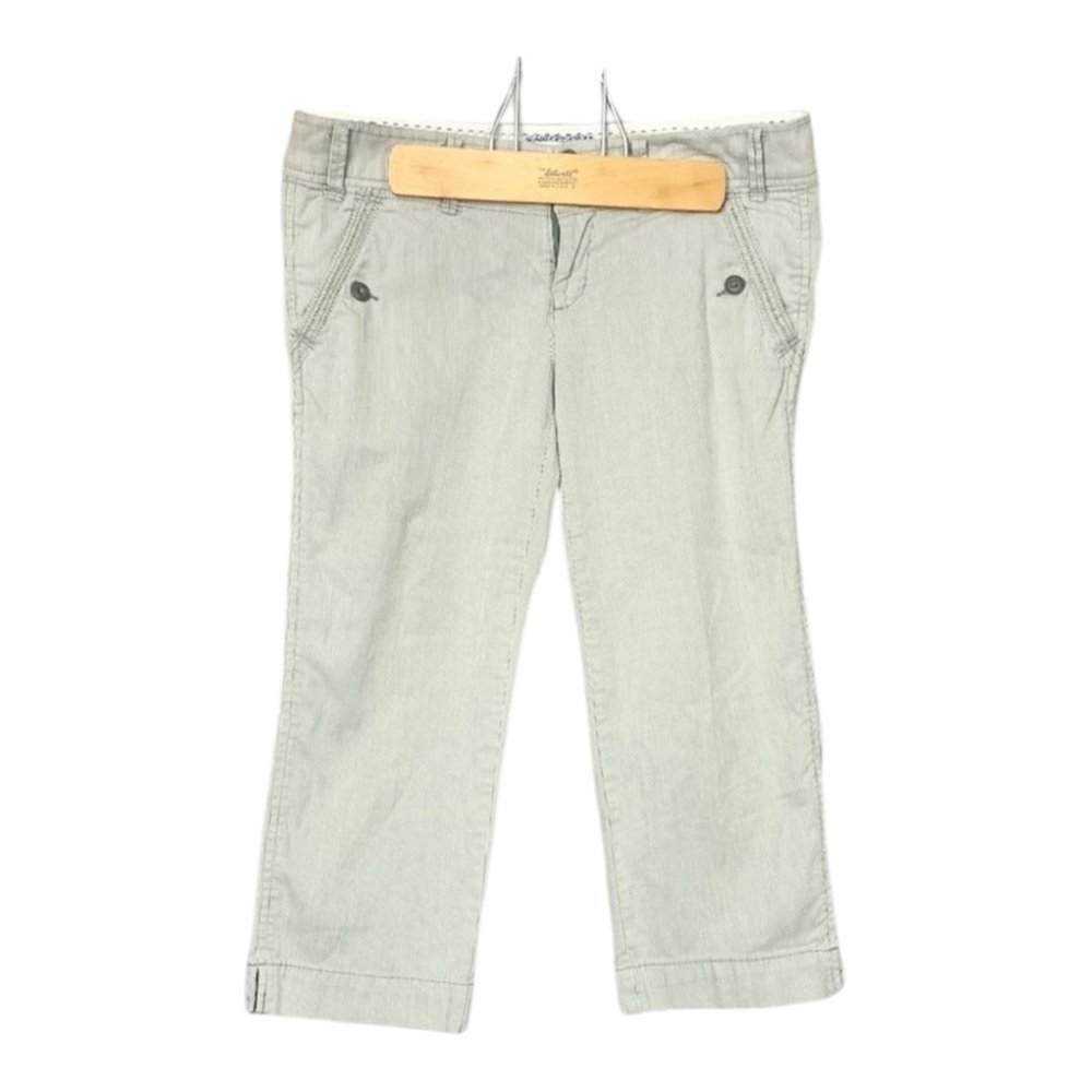 American Eagle y2k Pin Stripe Seer Sucker Gray & Cream Capris Size 2